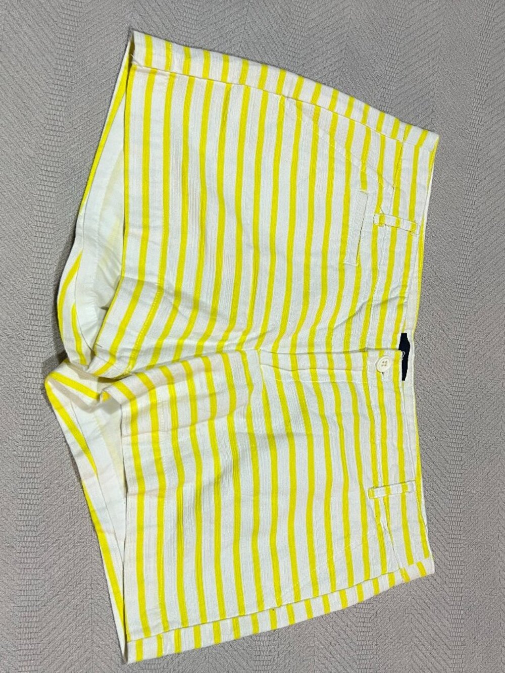 Gap Yellow White Stripe Chino Flat Front Cotton Mid Rise Shorts Womens Size‎ 8
